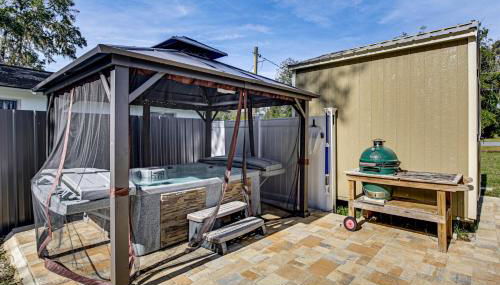 Riverfront Floral City Stay with Dock and Hot Tub! - Foto 2