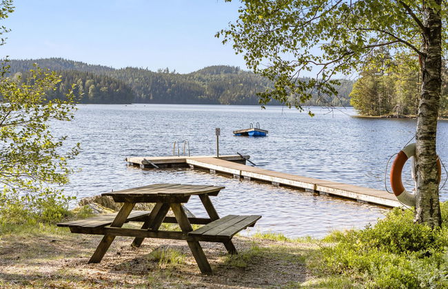 3 bedroom House in Östra Frölunda with garden and sauna - Photo 5