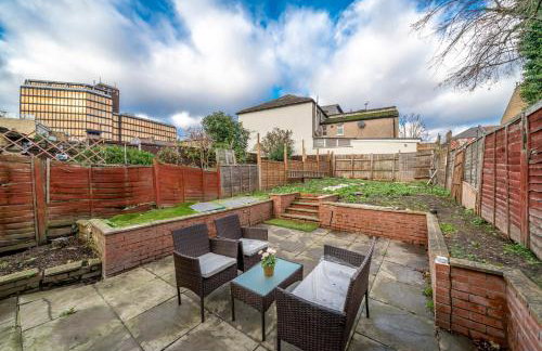 Modern 2Bed North London Flat by D3 Short Stay, Sleeps 6, Private Yard - Foto 39
