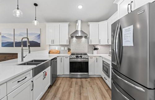 Lakefront Escape Sleep 12 Dock Hot Tub Pool Grill - Foto 13