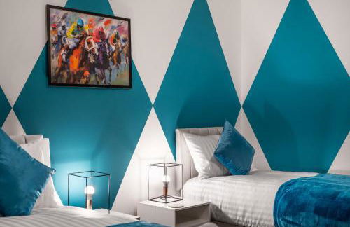 The Jockey Suite-Newmarket High Street-Two Double Bedroom Apartment - Foto 13