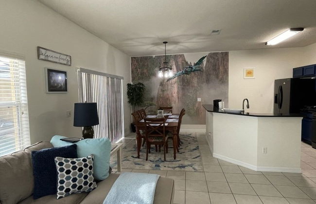 Luxury Villa With Large Private South Facing Pool 4 Bedroom Townhouse by RedAwning - Photo 9