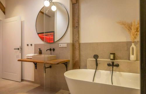 Relax In A Thatched Barn With A Sauna - Photo 13