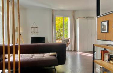 Agréable petit gîte avec jardinet et piscine - Foto 4