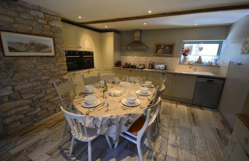 Haddon Grove Farm Cottages - Photo 19