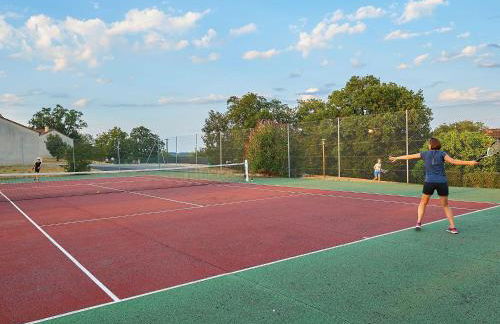 Villa in France with Private Garden - Foto 21