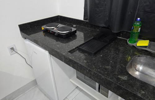 Flat completo 12 minutos do centro com lojas variadas - Foto 21