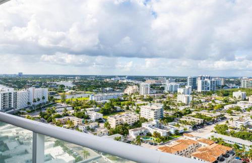 High Floor Luxury 2BR 2BA, Sleeps 6, Resort Access - Horizon by HomeStakes Stays - Foto 73