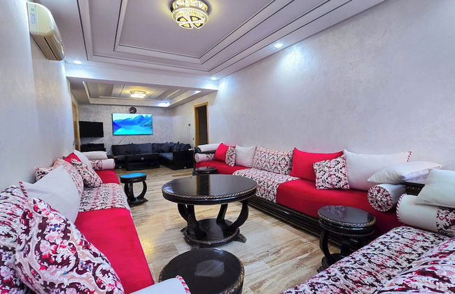 Luxor Home - Spacious & proximity to CFC - Photo 1