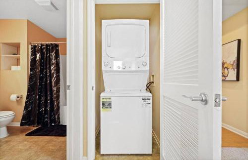 Luxury 2BR/2BA! 5 MIN to Disney! - Photo 25