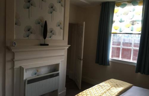 Historic Peel House Serviced Apartments - Photo 9