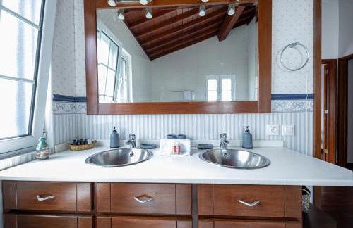 Azores Palmeira Villa - Photo 40