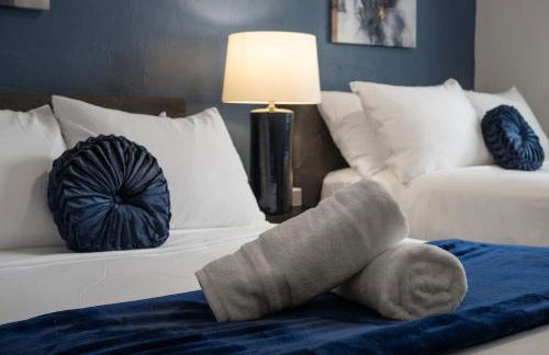 PFR Suites - Highland, 3BR 2BA Shadyside Condo, 2 Decks and Off-Street Parking - Foto 22