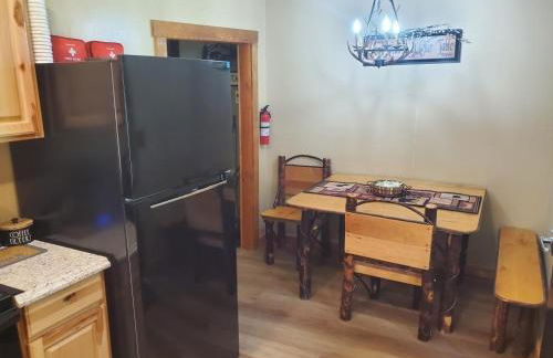 Pet Friendly Creekside Cabin Kooser St Park - Foto 2