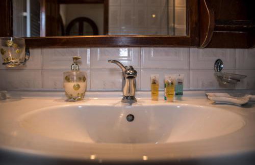 Paradise Bar Apartments - Photo 39