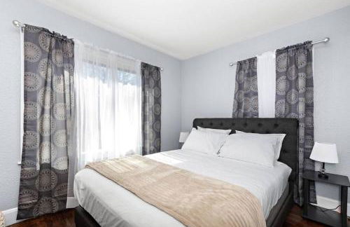 Jazzy Charmer with 3 Queen BedsJazzy Charmer - Foto 16