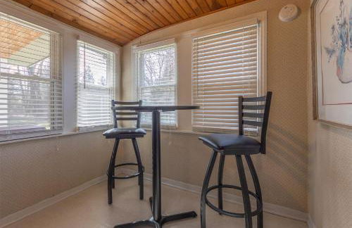 Tall Trees - great location to downtown Saugatuck - Pet Friendly! - Photo 9