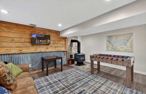 Riverfront w Hot Tub Game Room Fire Pit & More - Foto 5