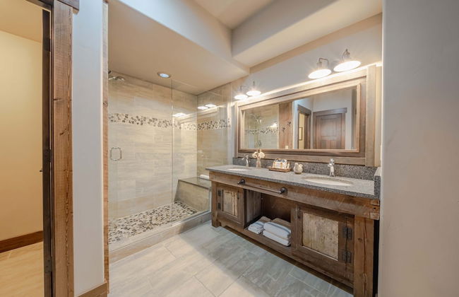 Treehouse at the Wilderness Club - Photo 24