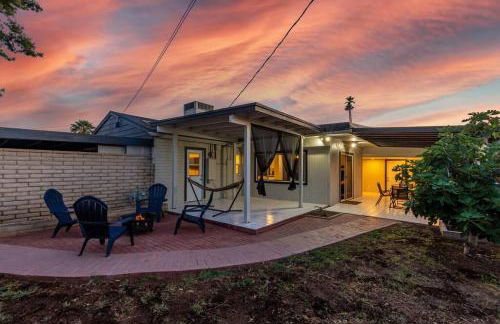 New Midtown Studio with Full Kitchen (Unit C) - Foto 21