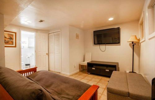 Relaxing, Spacious, Private, Walkable in Petworth! - Foto 2