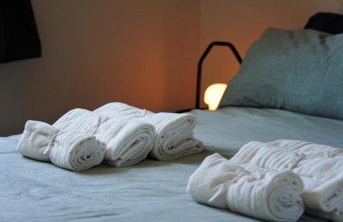 Cosy Apartment with Office & Parking in Cranfield - Foto 1