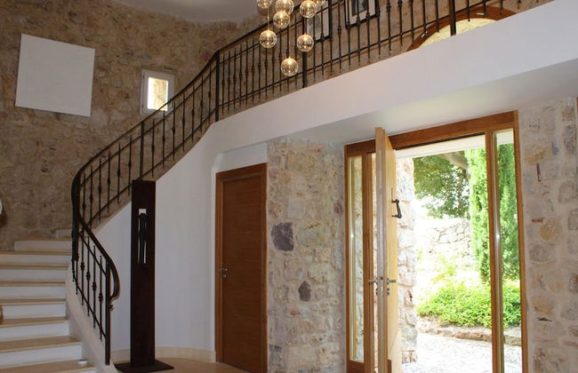 Holiday Home in Bagnols-en-foret With Pool - Photo 4