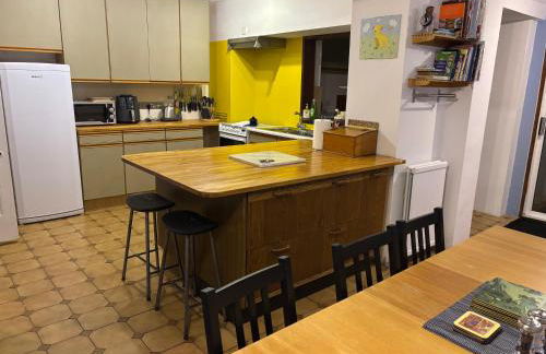 Tenby Victorian Villa with parking, pets allowed - Photo 7