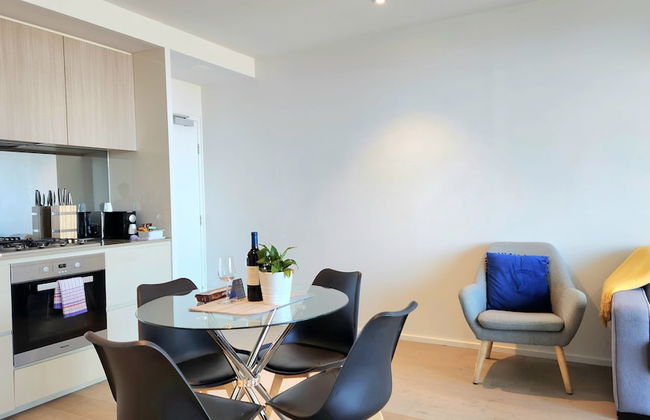 Melbourne Lifestyle Apartments - Best Views on Collins - Photo 68