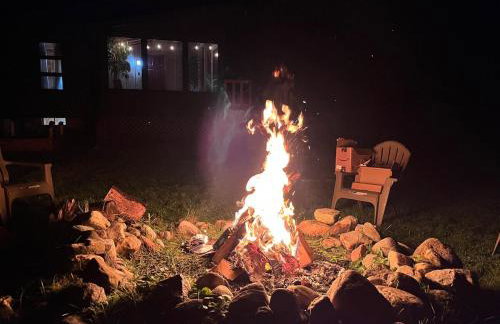 Cozy House 10 Min To Lake George - Foto 43