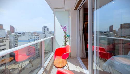 Estúdio charmoso com vaga e sacada a 50 metros do Metrô Luz - Foto 2