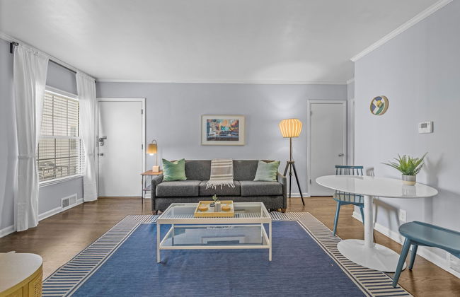 881 Furnished Apartments - Foto 20