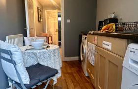 Modern ground floor apartment with free parking very near centre - Foto 7