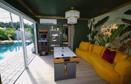 5 Min to Beach - Heated Pool Hot Tub 85 TV's BBQ Games - Foto 67