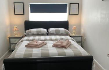 Self-contained, Framlingham Snug, Private Parking, no cooking facilities - Foto 2