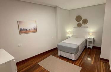 Duplex 122m2, 4 dormitorios, 2 baños completos, Wifi 1GB - Foto 15