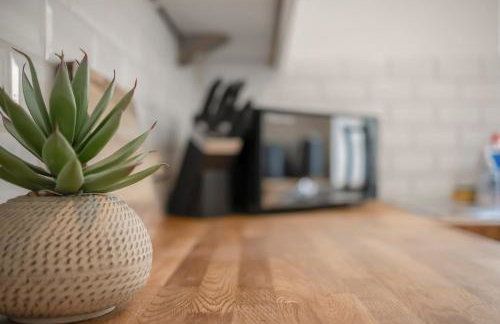 Modern 2BR Flat-Terrace-Free Parking-Rail Station - Foto 2