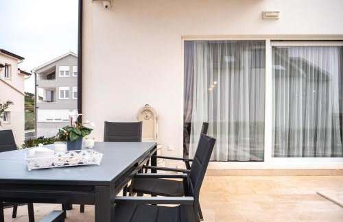 Elegant Hvar town villa with pool - Photo 66