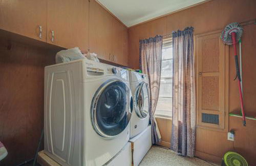 Rustic and Western House on Lake - Swim and Fish! - Foto 30