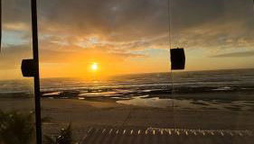 Apartamento Pé na Areia - Ótima Localização - Conforto à beira-mar - Foto 3