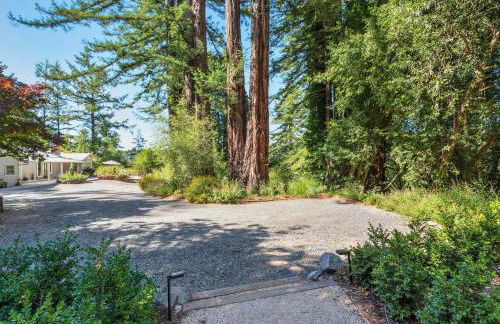 Stylish 3BR Retreat Close to Coast & Wineries - Foto 55