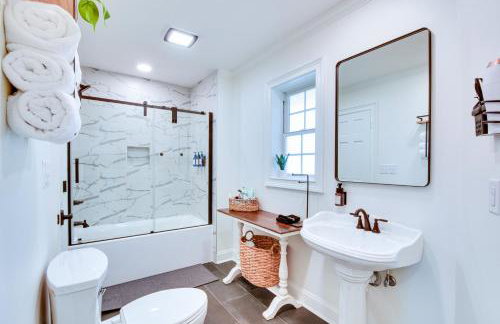 Lake Hartwell Home with Dock and Fire Pit! - Foto 16