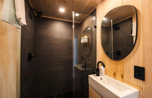 Secluded, Dog Friendly Tiny House on the Hudson River, near Saratoga Springs - Foto 8