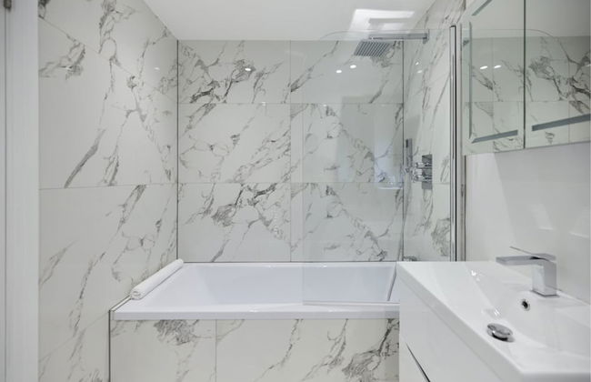 The Shepherd s Bush Wonder - Trendy 4bdr Home With Garden Terrace - Photo 28