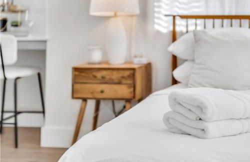 RG 2-1 DT Dallas l FIFA WORLD CUP READY l 5 Min from Love Field - Foto 8