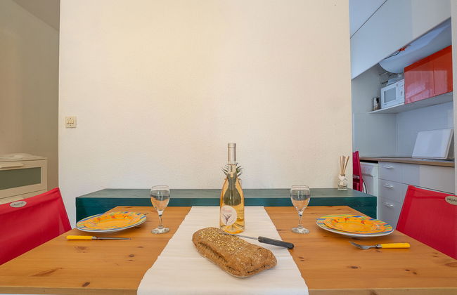 Apartment in Carqueiranne with garden and terrace - Photo 8