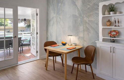 The Peacock Bungalow- Heated Pool & Jacuzzi- 5 min to beach! - Foto 14