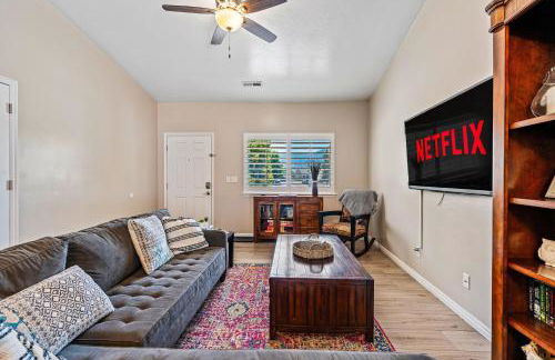 Fully Stocked Home with Hot Tub and Private Yard - Photo 7