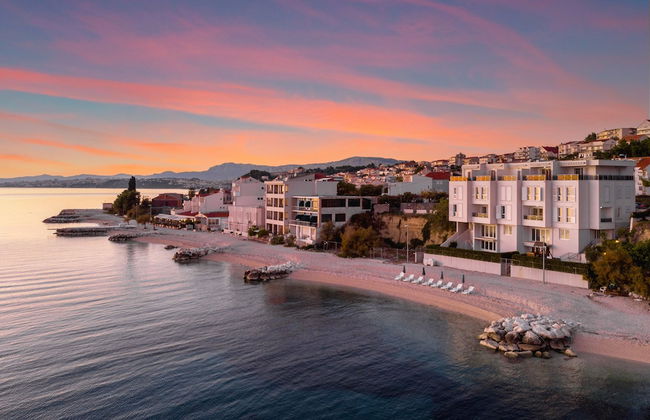 Spacious Beachfront Apartments Tanita - Foto 1