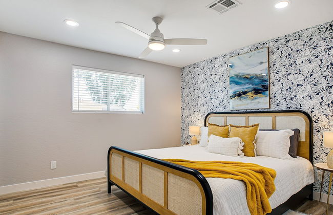 Laurel Gilbert - Photo 1